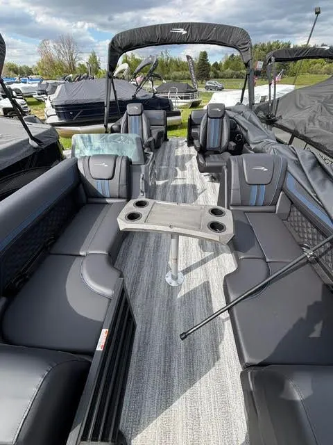 Slide: The Image of Interior of 2026 Bennington S Series 22 SSR pontoon boat. - 4