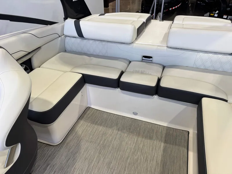 Slide: The Image of Regal 2100 RX Surf 2018 - 15