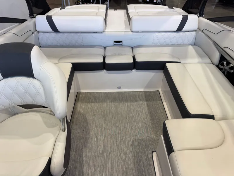 Slide: The Image of Regal 2100 RX Surf 2018 - 22