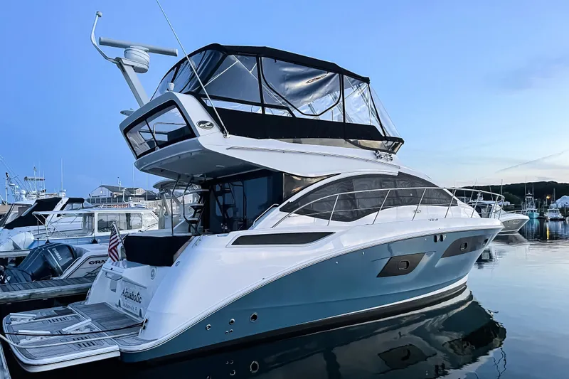 The Image of Sea Ray Fly 400 2018 - undefined