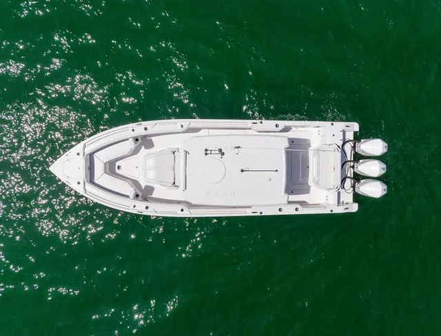 Slide: The Image of Fountain 32 NX Sportfish 2024 - 37