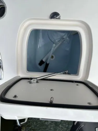 Slide: The Image of 2020 Grady-white Freedom 307 - Image 18 - 18