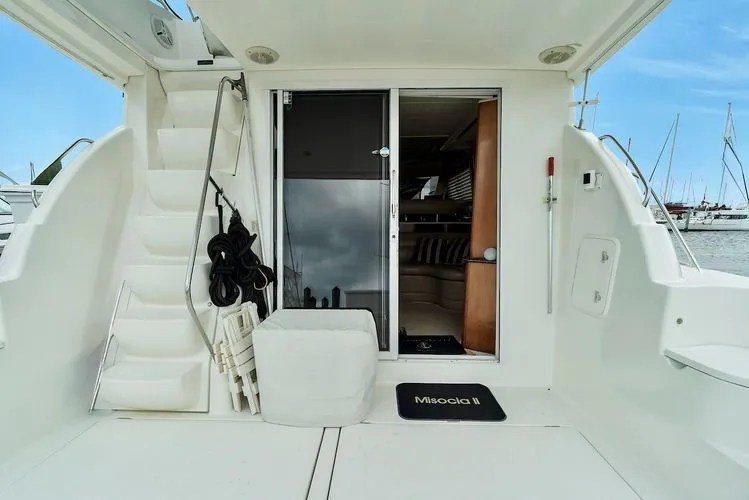 Slide: The Image of 2006 Meridian 411 Sedan - Image 6 - 6