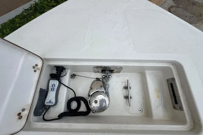 Slide: The Image of Anchor windlass on a 2015 Sailfish 320 CC boat. - 22