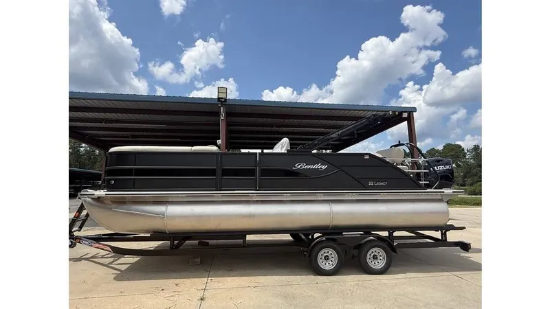 The Image of Bentley Pontoons Legacy Quad Swing Back 223 2026 - 0