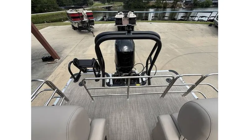 Slide: The Image of Bentley Pontoons Legacy Quad Swing Back 223 2026 - 15