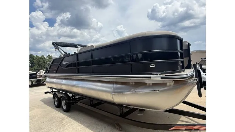 Slide: The Image of Bentley Pontoons Legacy Quad Swing Back 223 2026 - 8