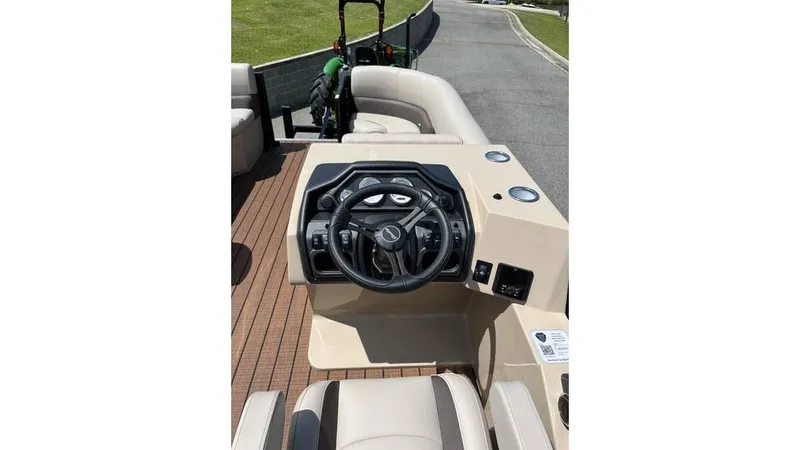 Slide: The Image of Bentley Pontoons Elite 223 SPORT3 QSB 2026 - 3