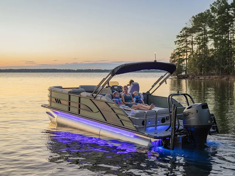 Slide: The Image of Bentley Pontoons Legacy 223 SPORT3 QSB 2026 - 12