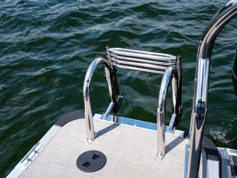 Slide: The Image of Bentley Pontoons Bolt 223 2026 - 11