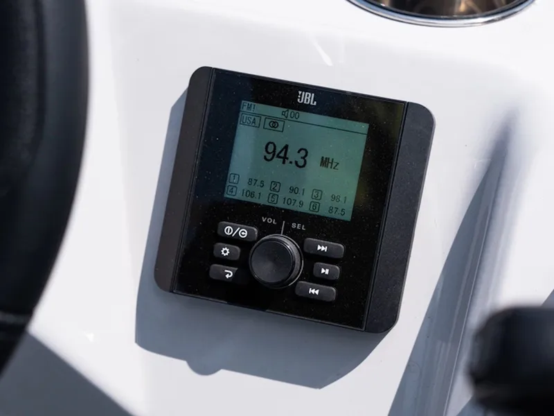 Slide: The Image of Bentley Pontoons Bolt 223 2026 - 9