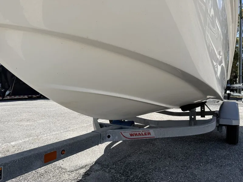 Slide: The Image of Boston Whaler 130 Super Sport 2019 - 12