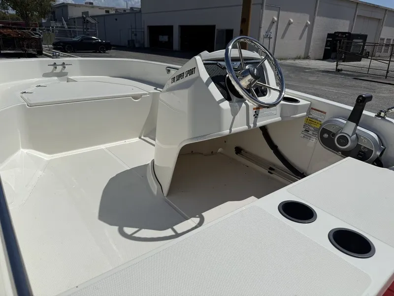 Slide: The Image of Boston Whaler 130 Super Sport 2019 - 14