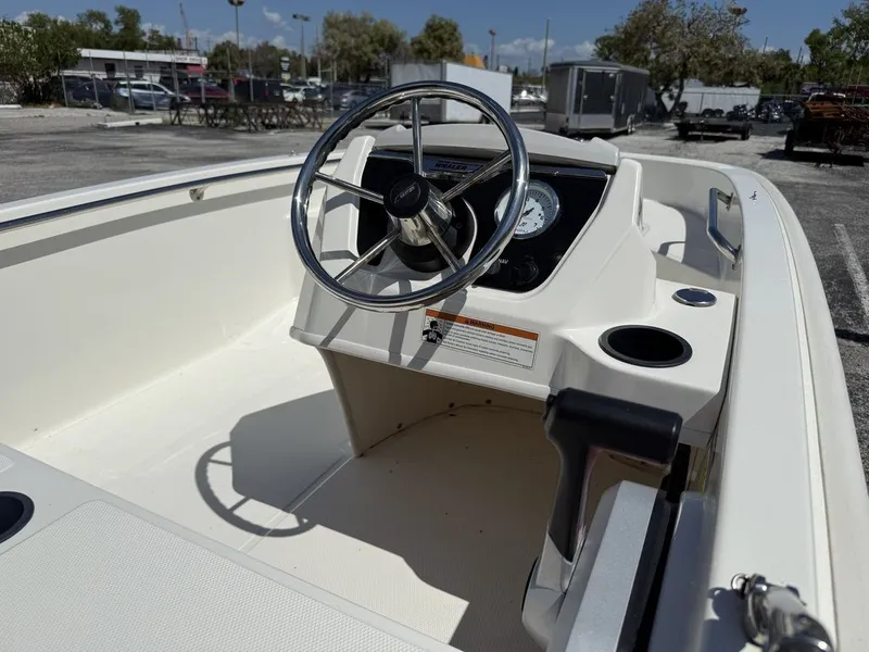 Slide: The Image of Boston Whaler 130 Super Sport 2019 - 15