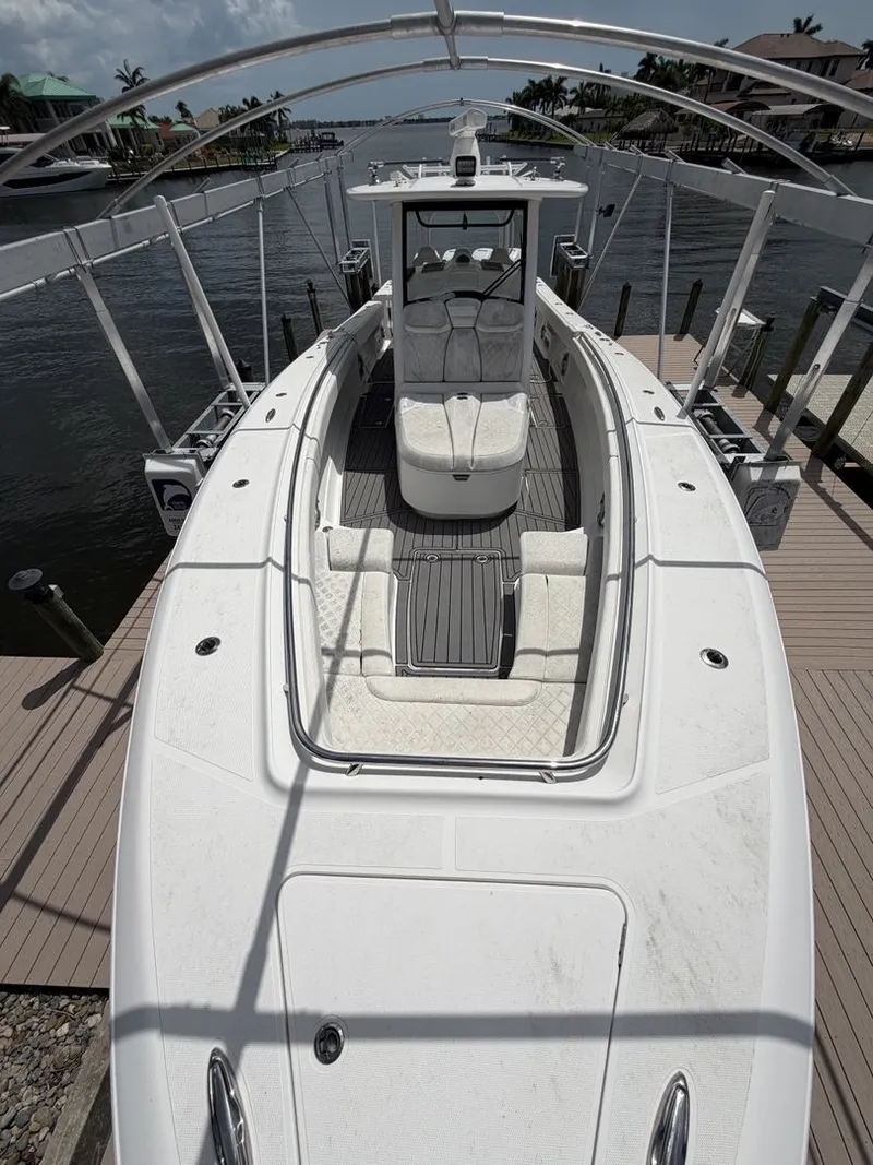 Slide: The Image of BlackWater 43 Sportfish 2018 - 29