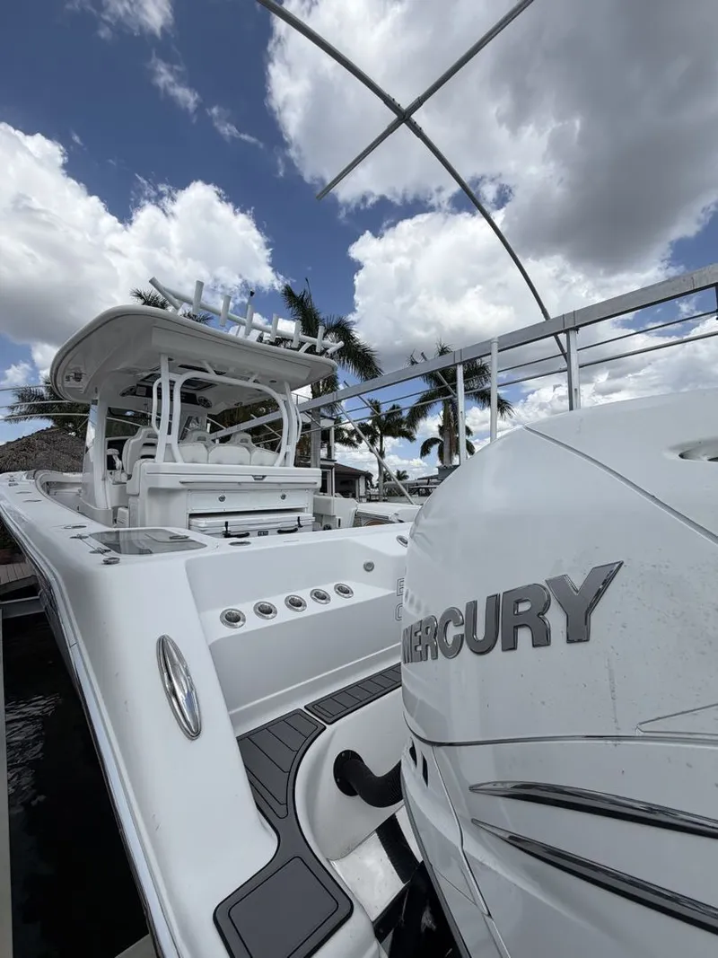 Slide: The Image of BlackWater 43 Sportfish 2018 - 51