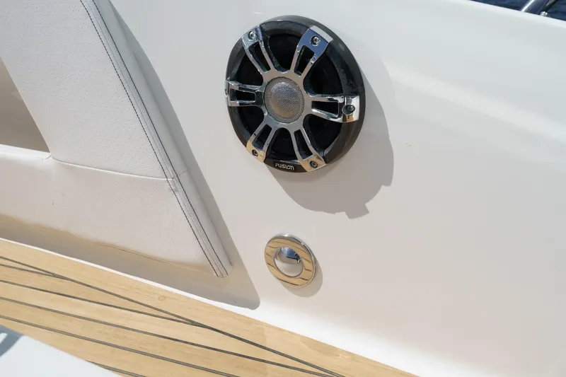 Slide: The Image of 2021 Sea Ray Sundancer 320 Outboard speaker and deck detail. - 21