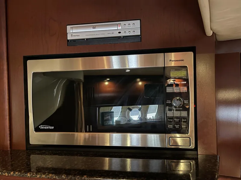 Slide: The Image of Panasonic microwave in 2007 Sea Ray 380 Sundancer yacht. - 38