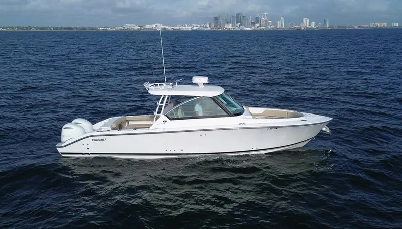 The Image of 2018 Pursuit 325 Dc - Image 1 - 1