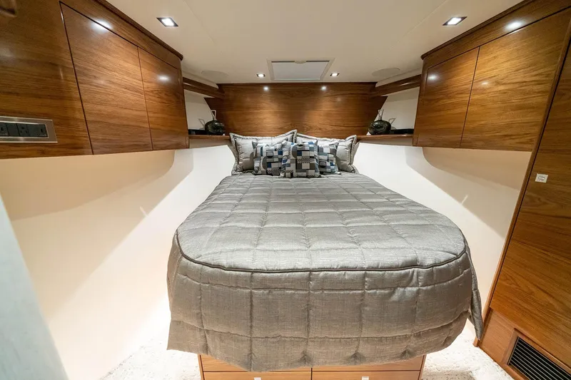 Slide: The Image of FWD VIP Stateroom - 16