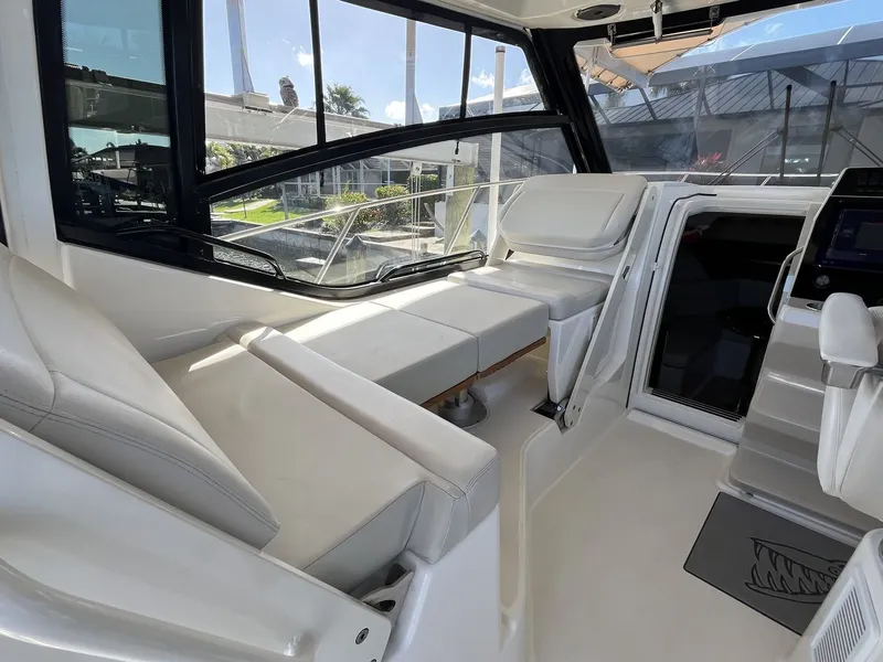 Slide: The Image of Boston Whaler 325 Conquest 2023 - 26