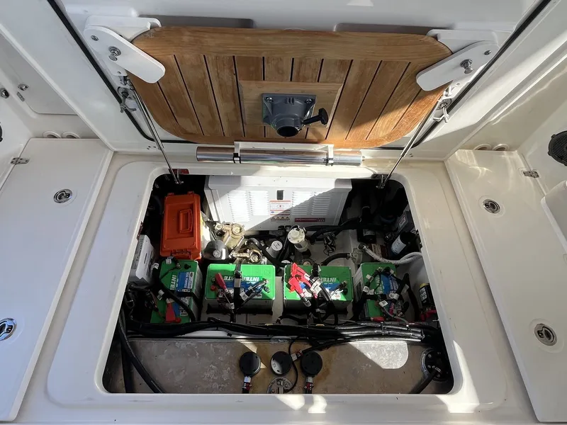 Slide: The Image of Boston Whaler 325 Conquest 2023 - 42