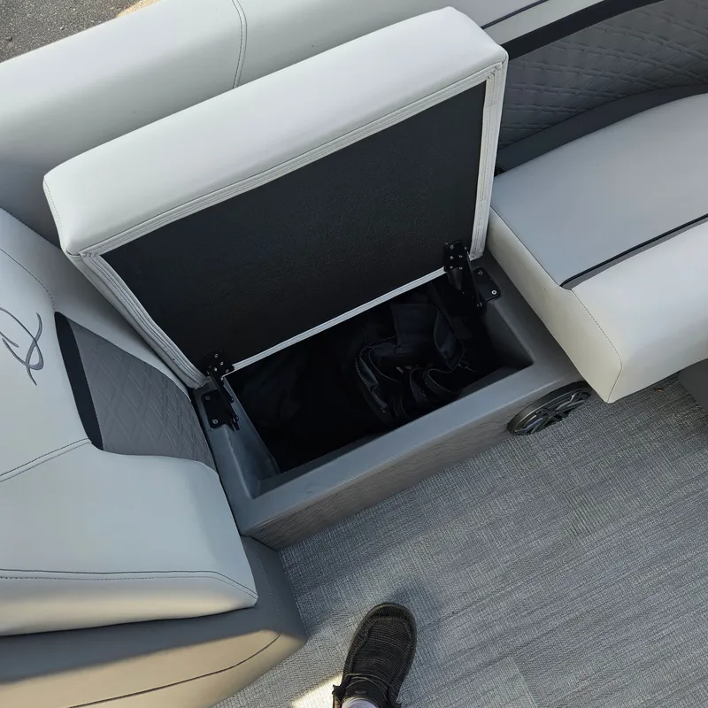 Slide: The Image of Whisper Pontoons RLS 2025 - 4