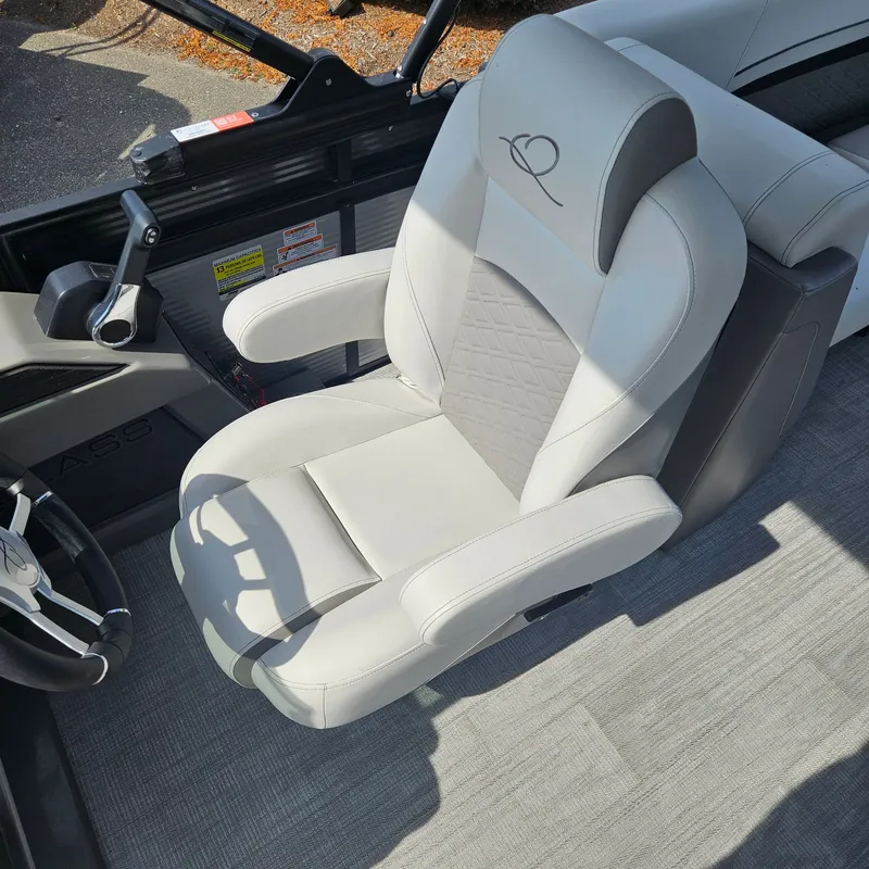Slide: The Image of Whisper Pontoons RLS 2025 - 5