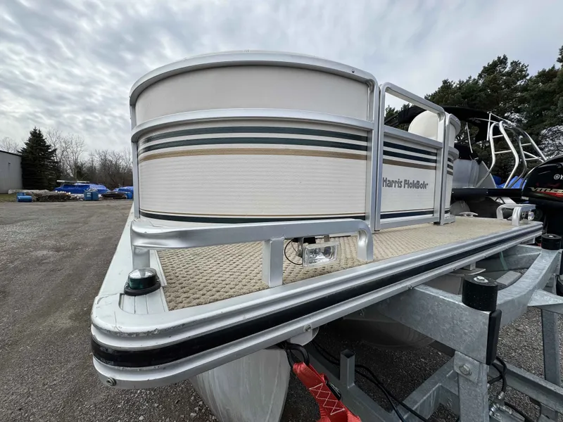 Slide: The Image of Harris Super Sunliner 2003 - 10