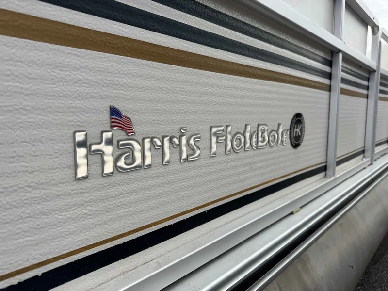 Slide: The Image of Harris Super Sunliner 2003 - 15