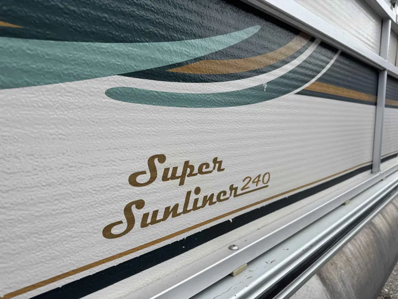 Slide: The Image of Harris Super Sunliner 2003 - 16