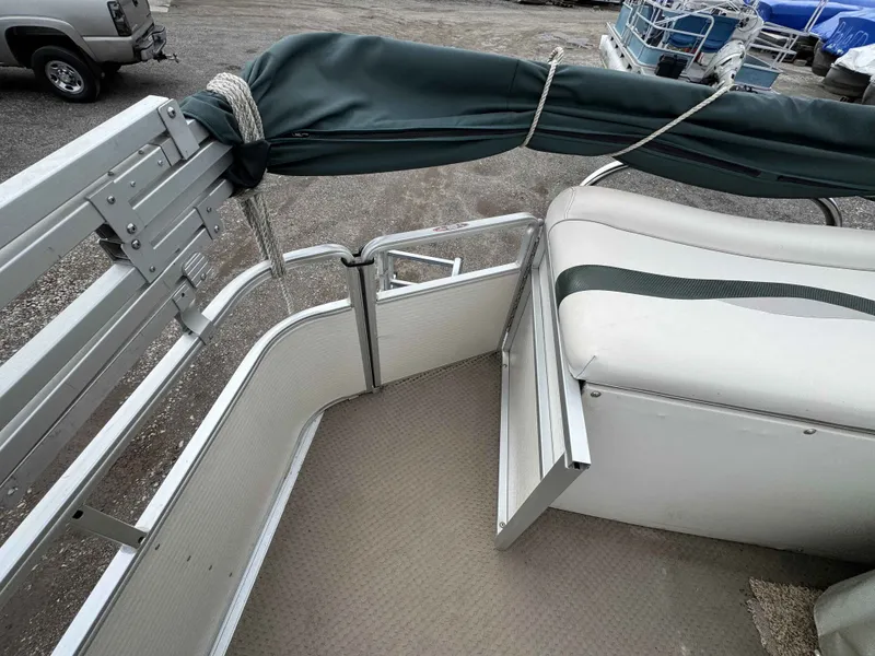 Slide: The Image of Harris Super Sunliner 2003 - 7