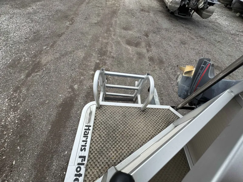 Slide: The Image of Harris Super Sunliner 2003 - 8