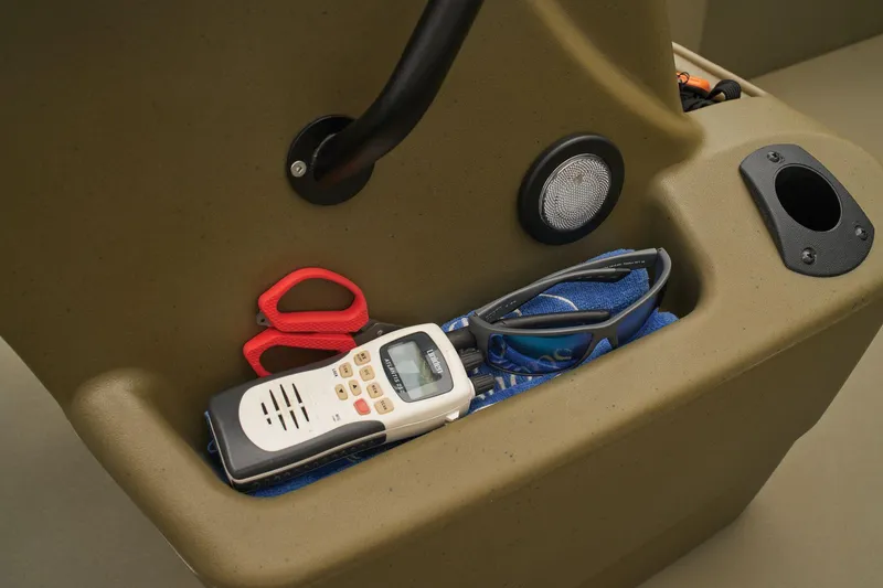 Slide: The Image of Tracker Grizzly 2072 CC Sportsman Kicker 2026 - 66