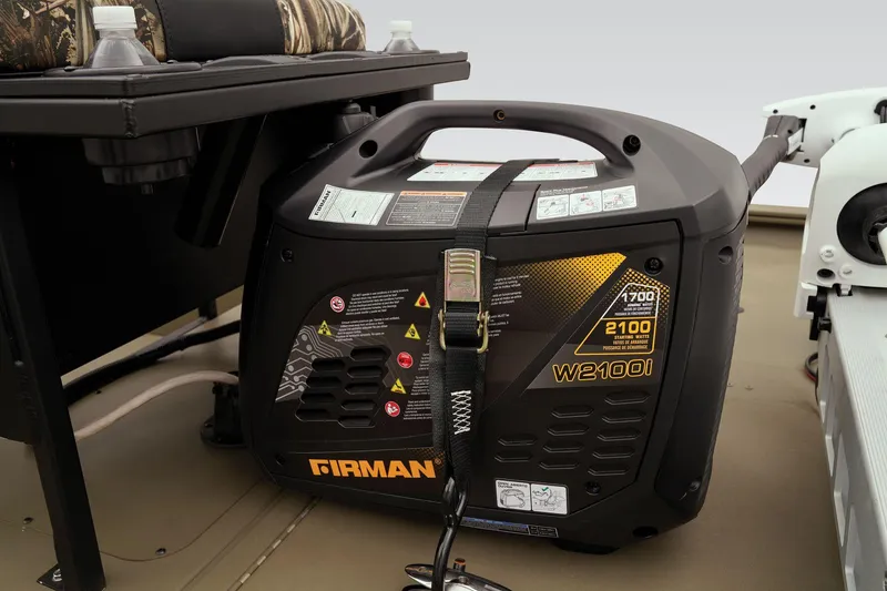 Slide: The Image of Tracker Grizzly 2072 CC Sportsman Kicker 2026 - 79