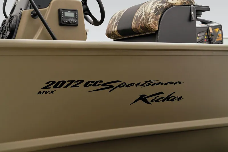 Slide: The Image of Tracker Grizzly 2072 CC Sportsman Kicker 2026 - 89