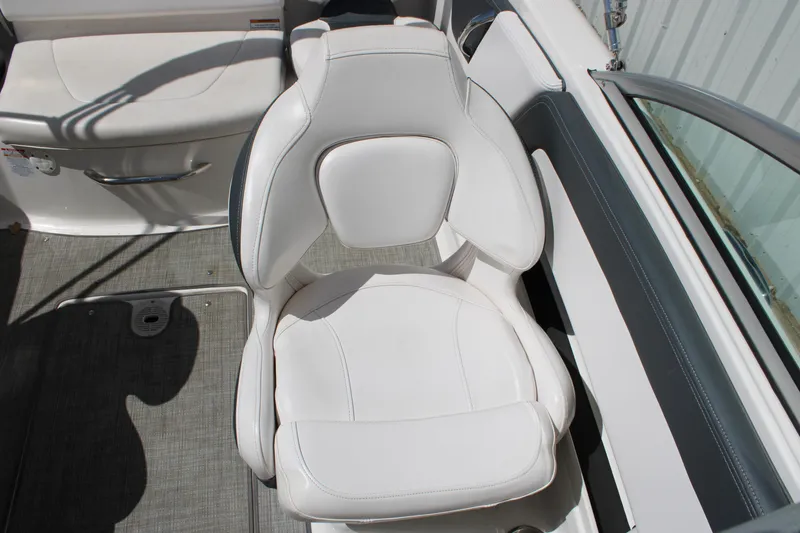 Slide: The Image of White seating in 2021 Chaparral 19 SSi Ski & Fish boat interior. - 9