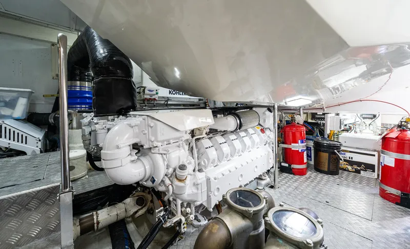 Slide: The Image of New MAN 1900 - 75