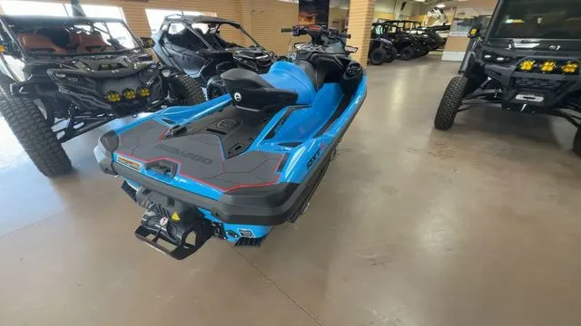 Slide: The Image of Sea-Doo RXT-X 2026 - 10