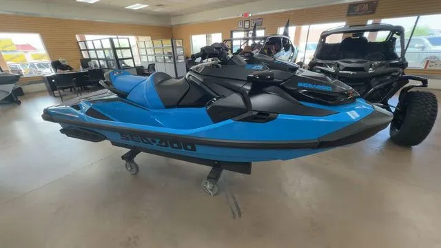 Slide: The Image of Sea-Doo RXT-X 2026 - 12