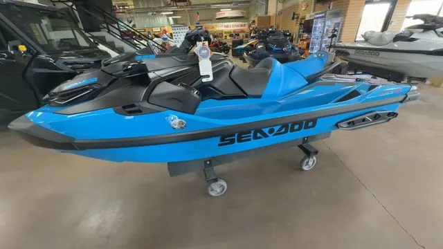 Slide: The Image of Sea-Doo RXT-X 2026 - 15
