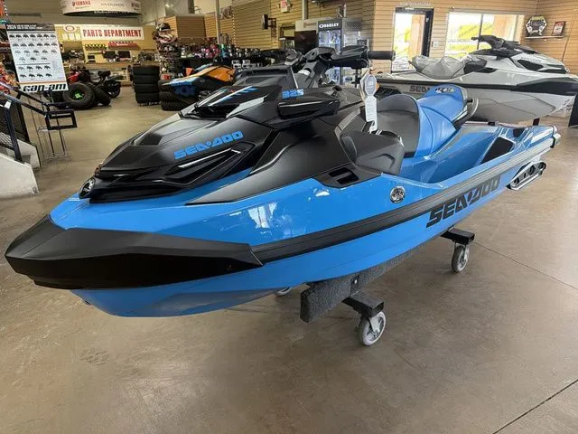 Slide: The Image of Sea-Doo RXT-X 2026 - 17