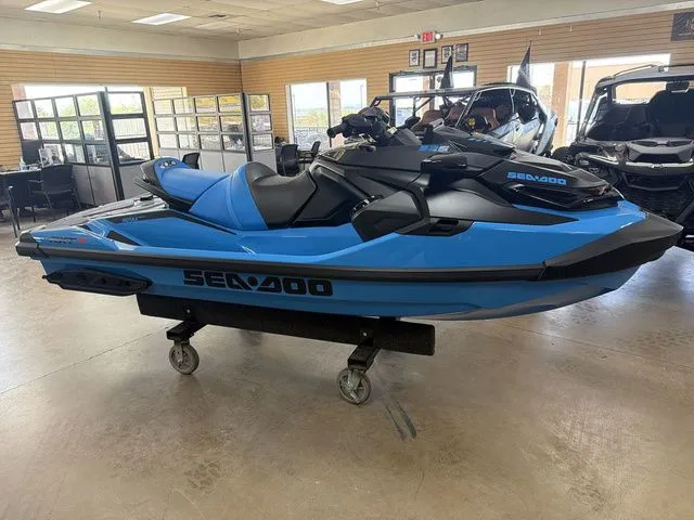 Slide: The Image of Sea-Doo RXT-X 2026 - 8