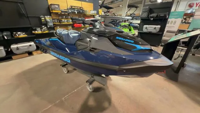 Slide: The Image of Sea-Doo GTX 170 2026 - 9