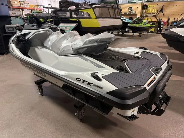Slide: The Image of Sea-Doo GTX Limited 325 2026 - 17