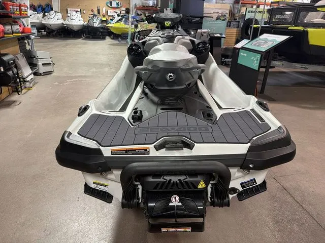 Slide: The Image of Sea-Doo GTX Limited 325 2026 - 29