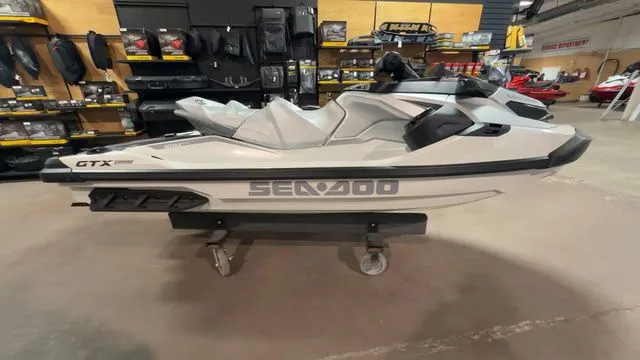 Slide: The Image of Sea-Doo GTX Limited 325 2026 - 4