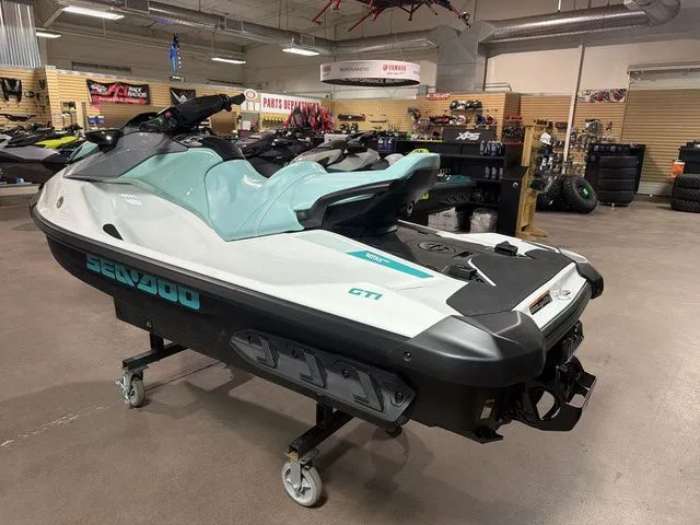Slide: The Image of Sea-Doo GTI 130 2026 - 12