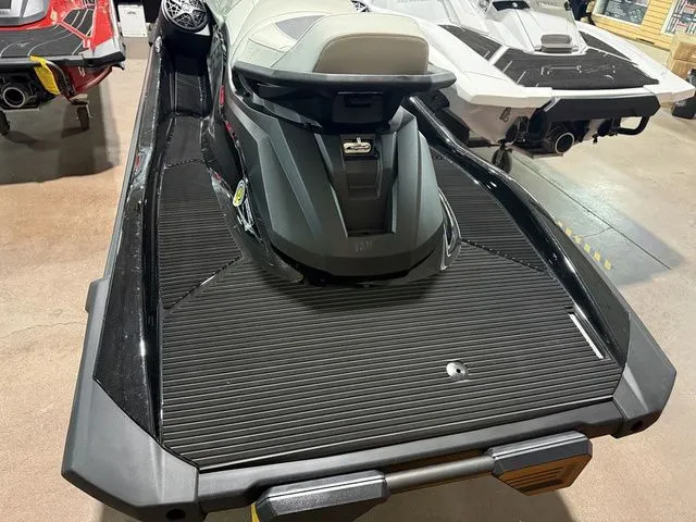 Slide: The Image of Yamaha VX Cruiser HO 2026 - 4