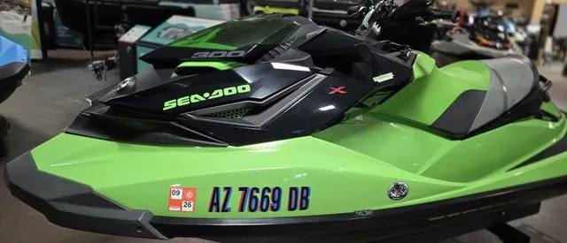 Slide: The Image of Sea-Doo RXP-X 300 California Green Metallic And Black 2020 - 4